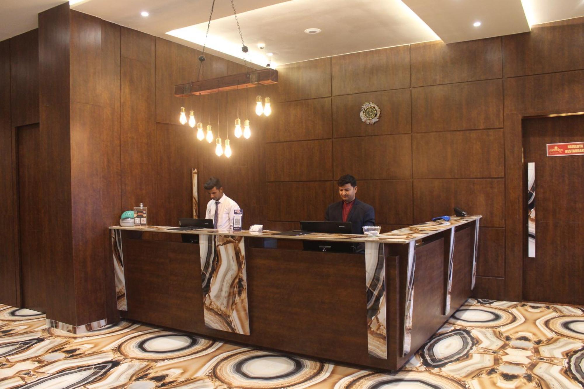 Hotel Madhuban Silvassa Exterior foto